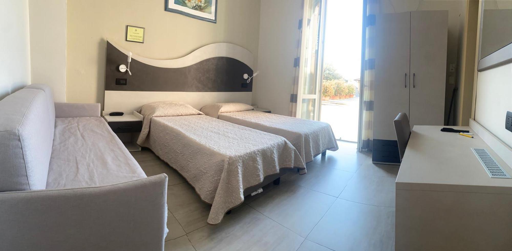 Hotel Roma Marina di Massa Eksteriør billede