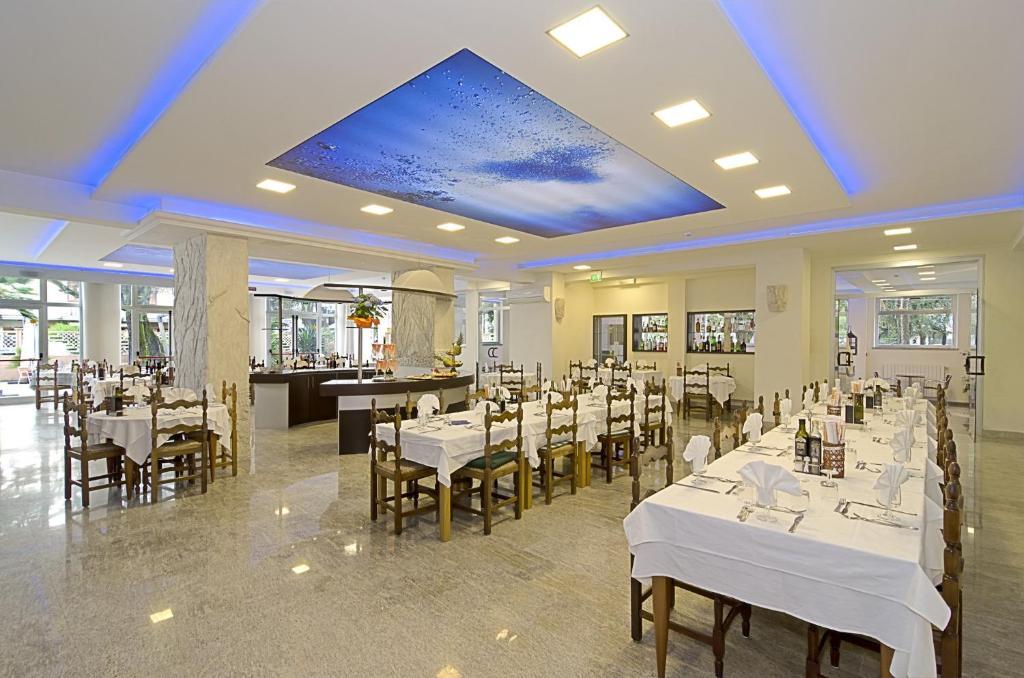Hotel Roma Marina di Massa Eksteriør billede