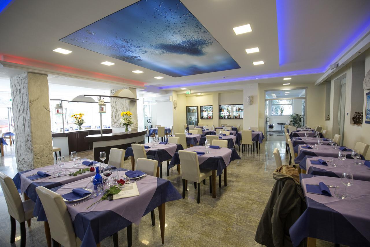 Hotel Roma Marina di Massa Eksteriør billede